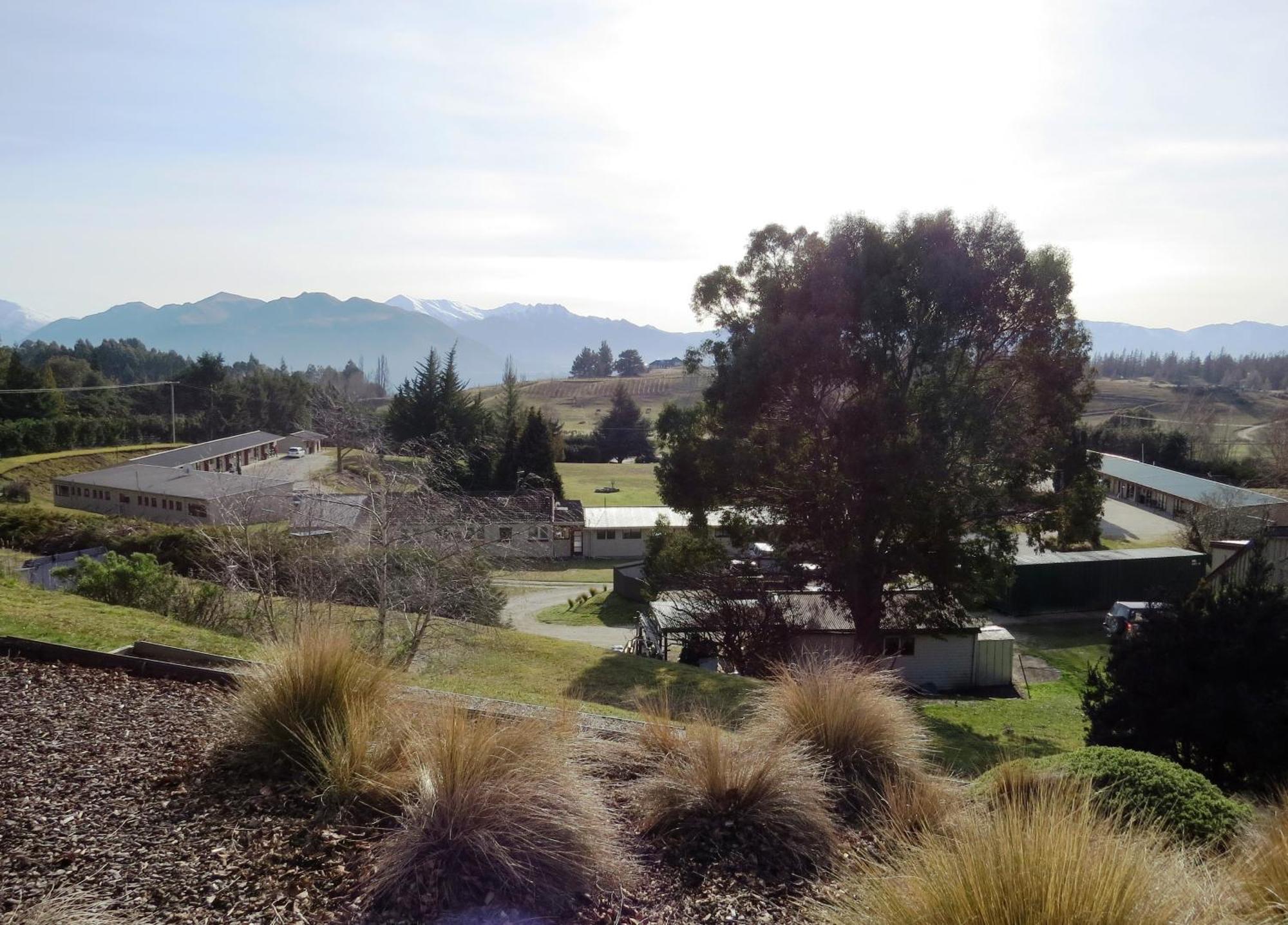 Mt Aspiring Holiday Park Hotel Wanaka Bagian luar foto