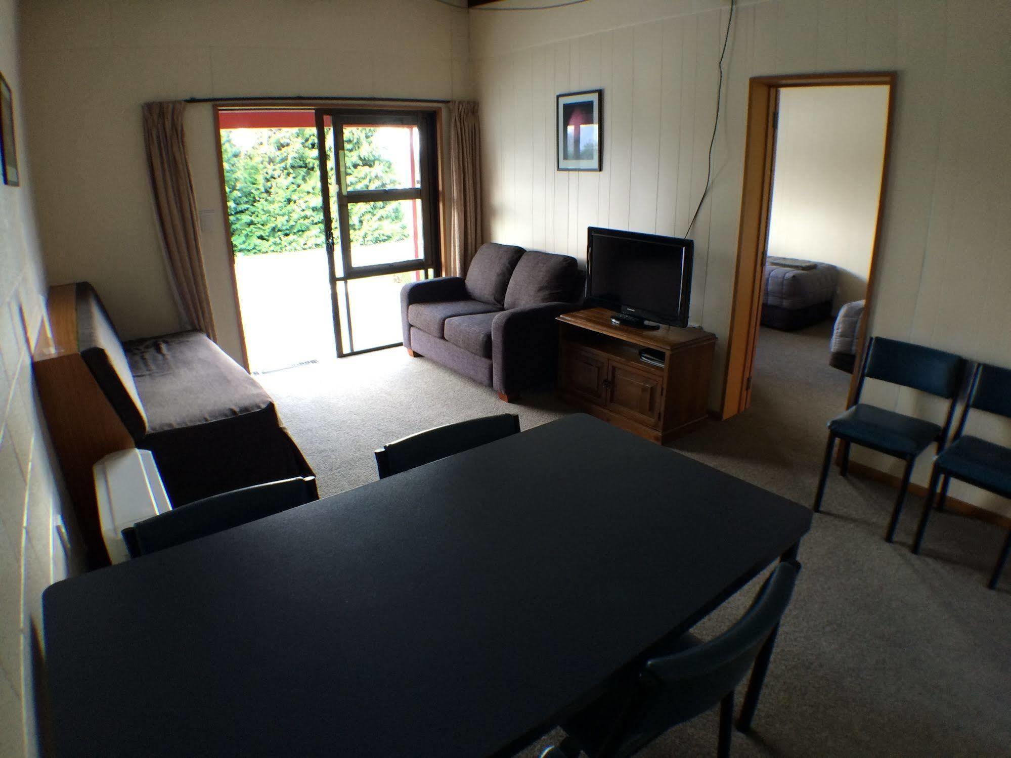Mt Aspiring Holiday Park Wanaka Bagian luar foto