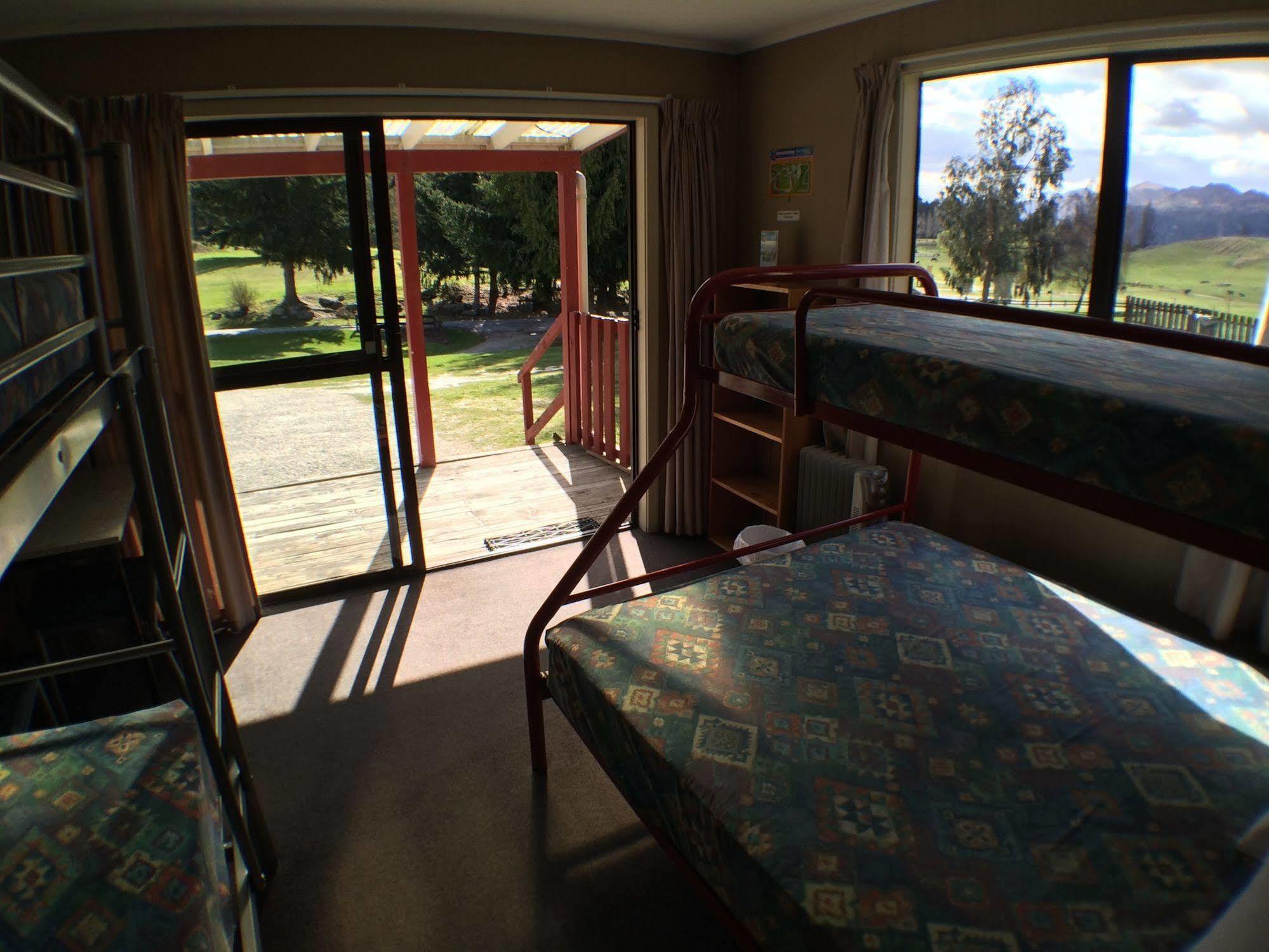 Mt Aspiring Holiday Park Hotel Wanaka Bagian luar foto