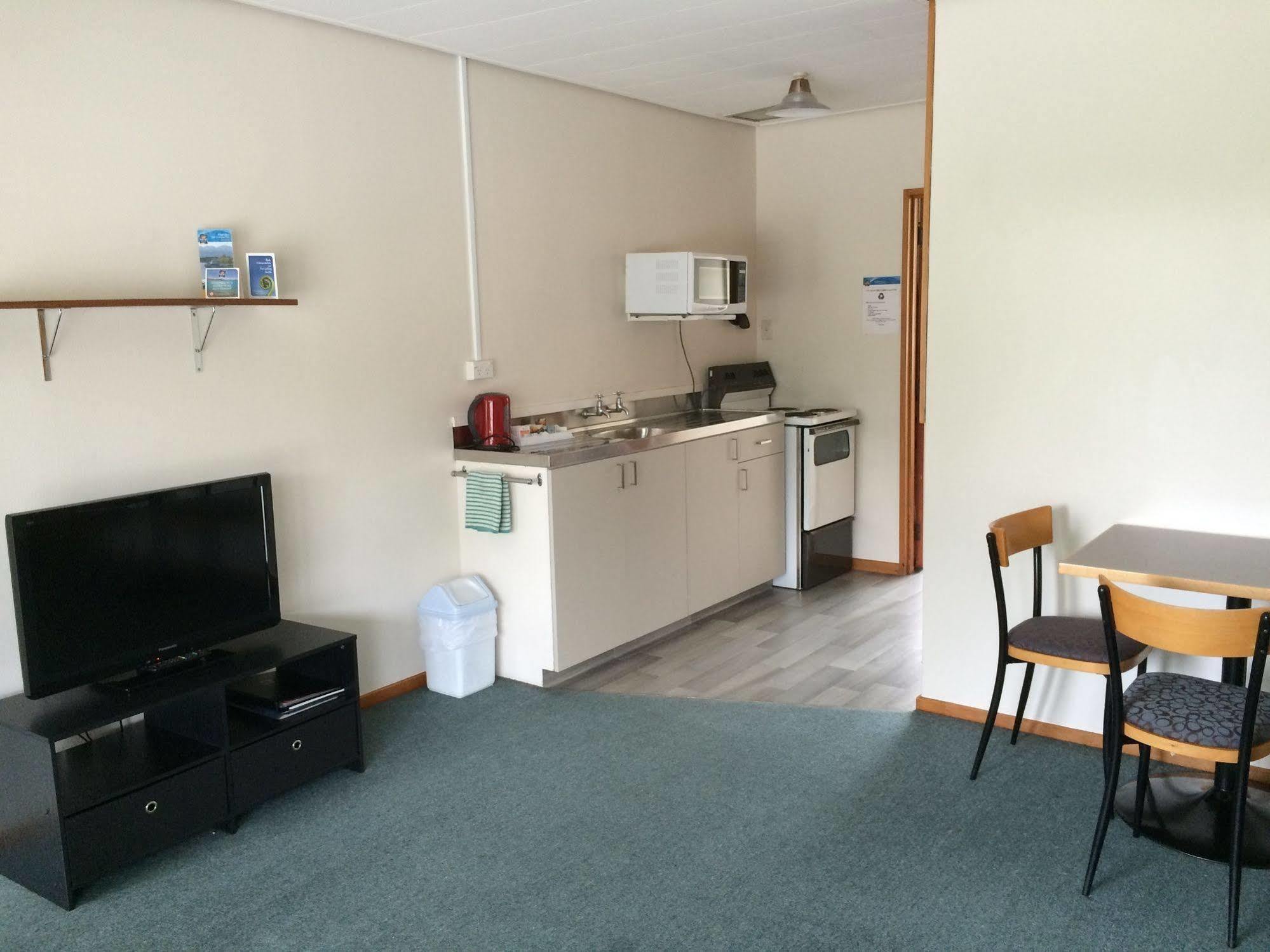 Mt Aspiring Holiday Park Hotel Wanaka Bagian luar foto