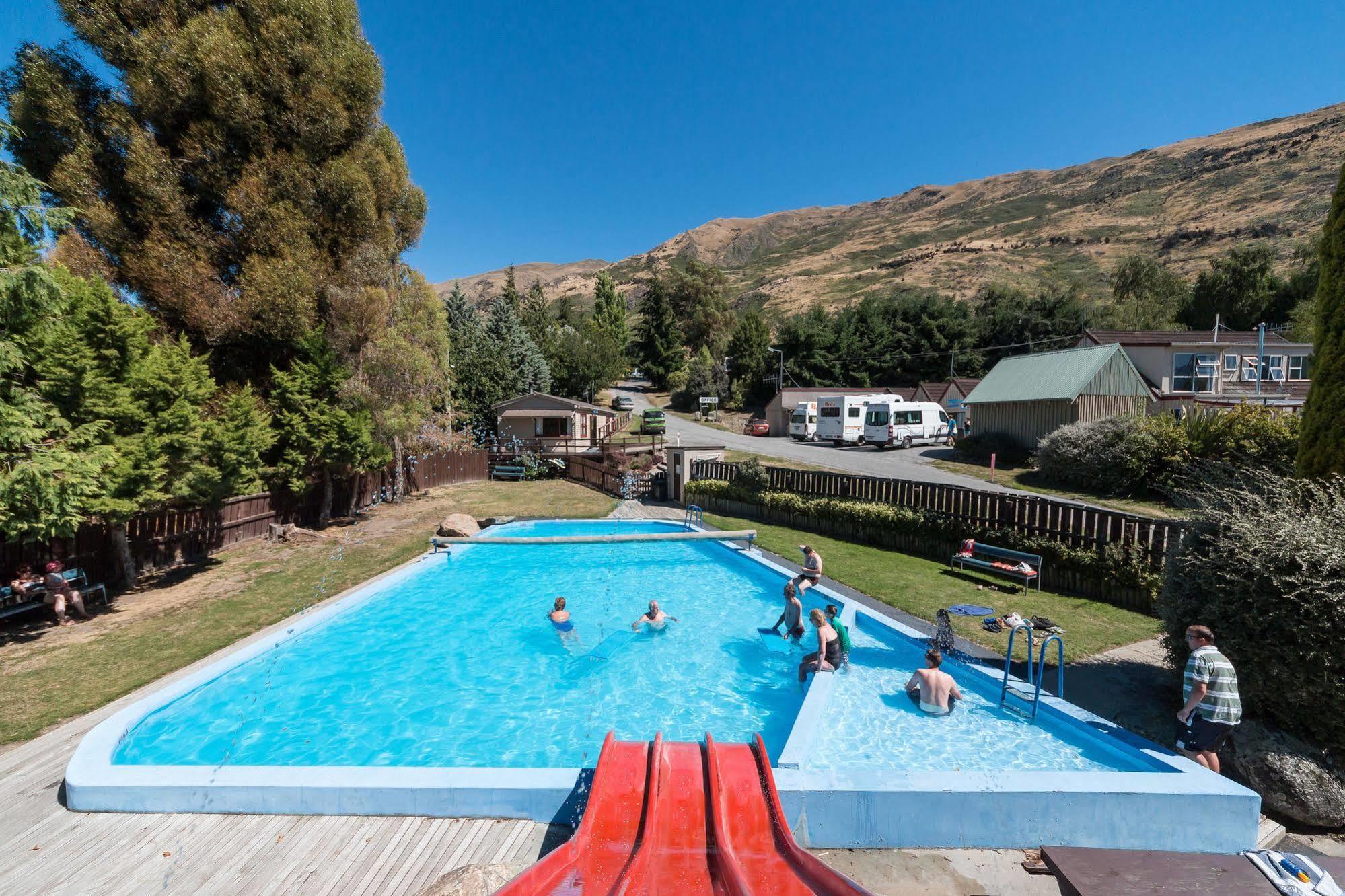 Mt Aspiring Holiday Park Hotel Wanaka Bagian luar foto