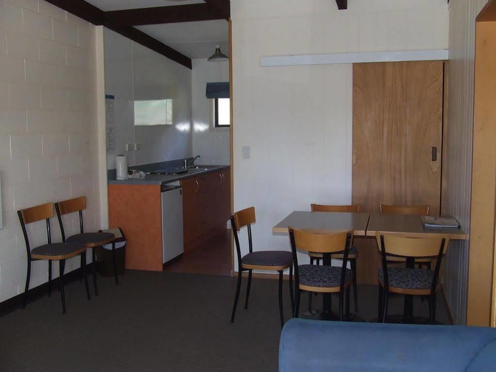 Mt Aspiring Holiday Park Hotel Wanaka Bagian luar foto